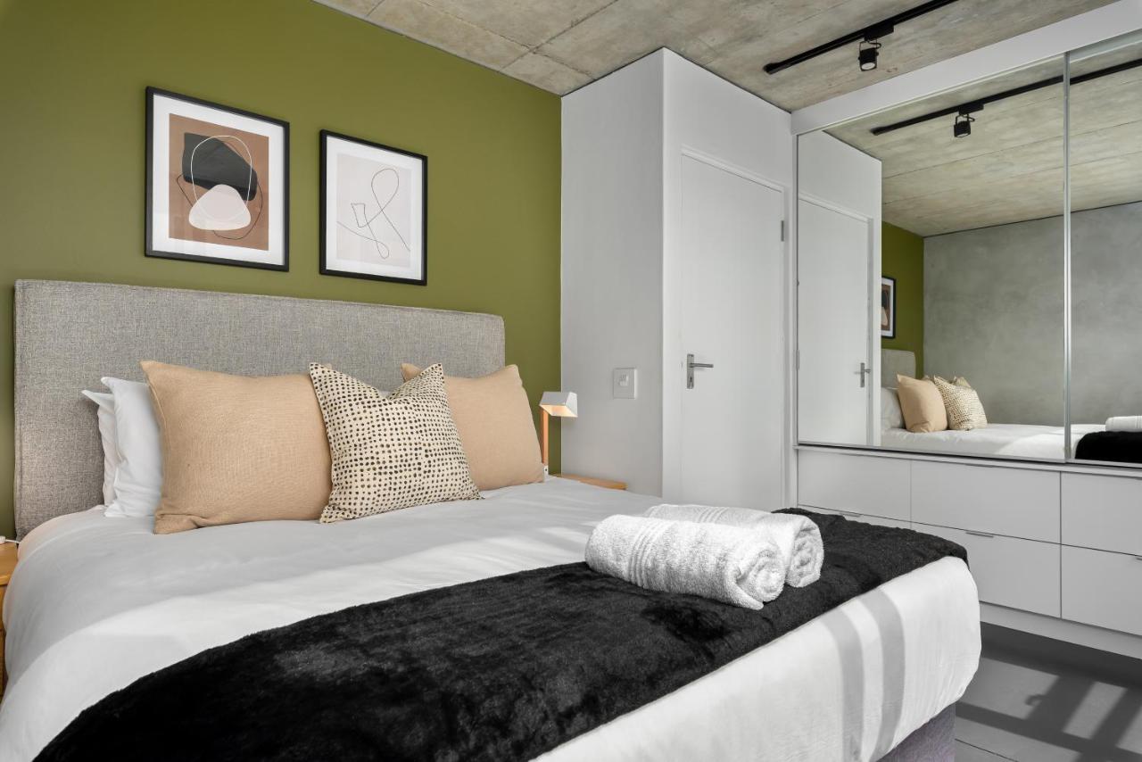 Fortyonl Apartment *