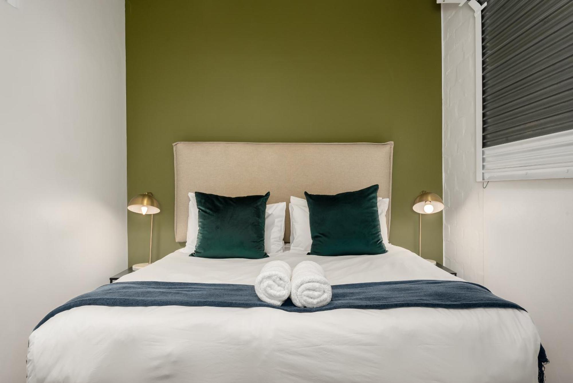 Apartment Fortyonl *