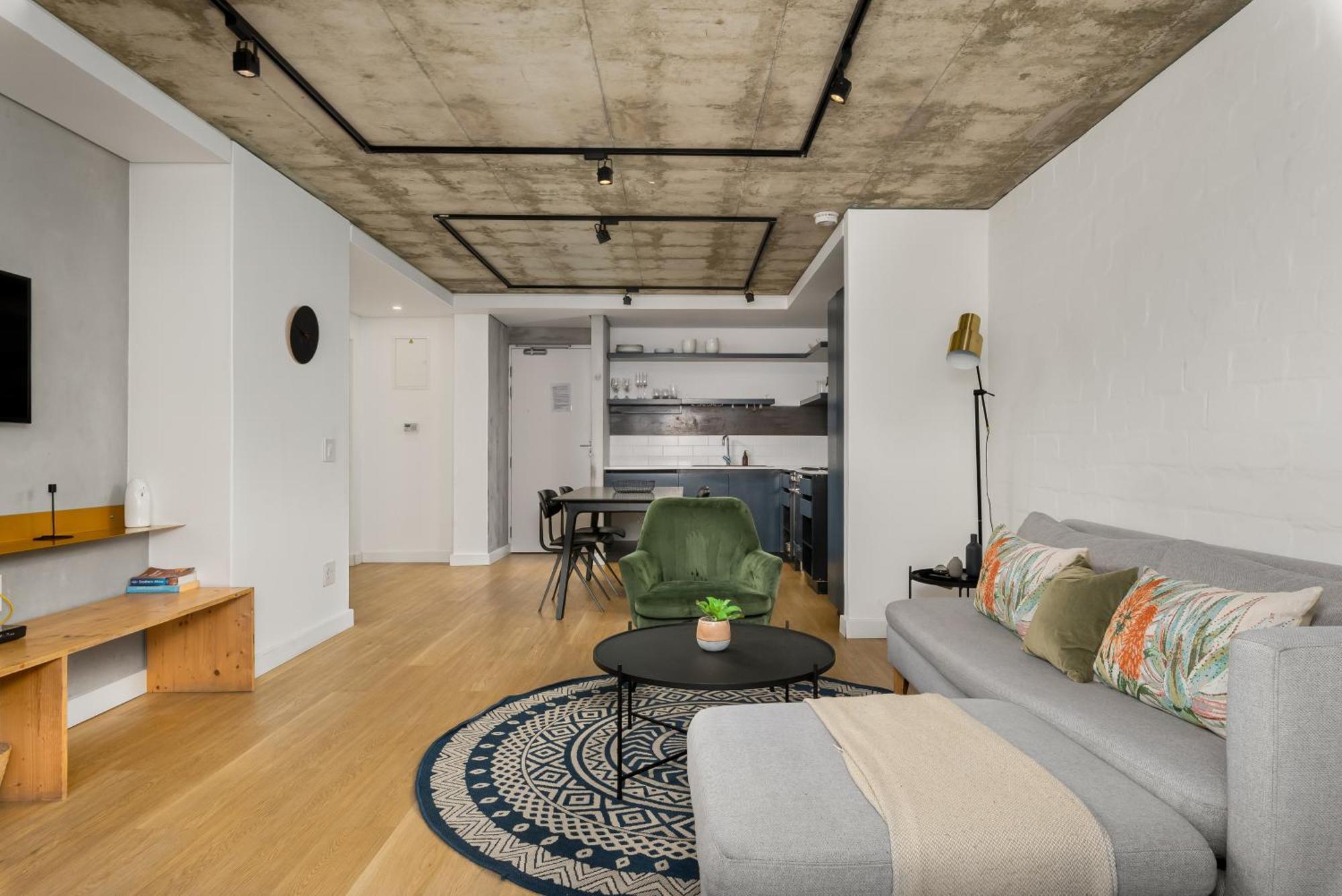 Apartment Fortyonl