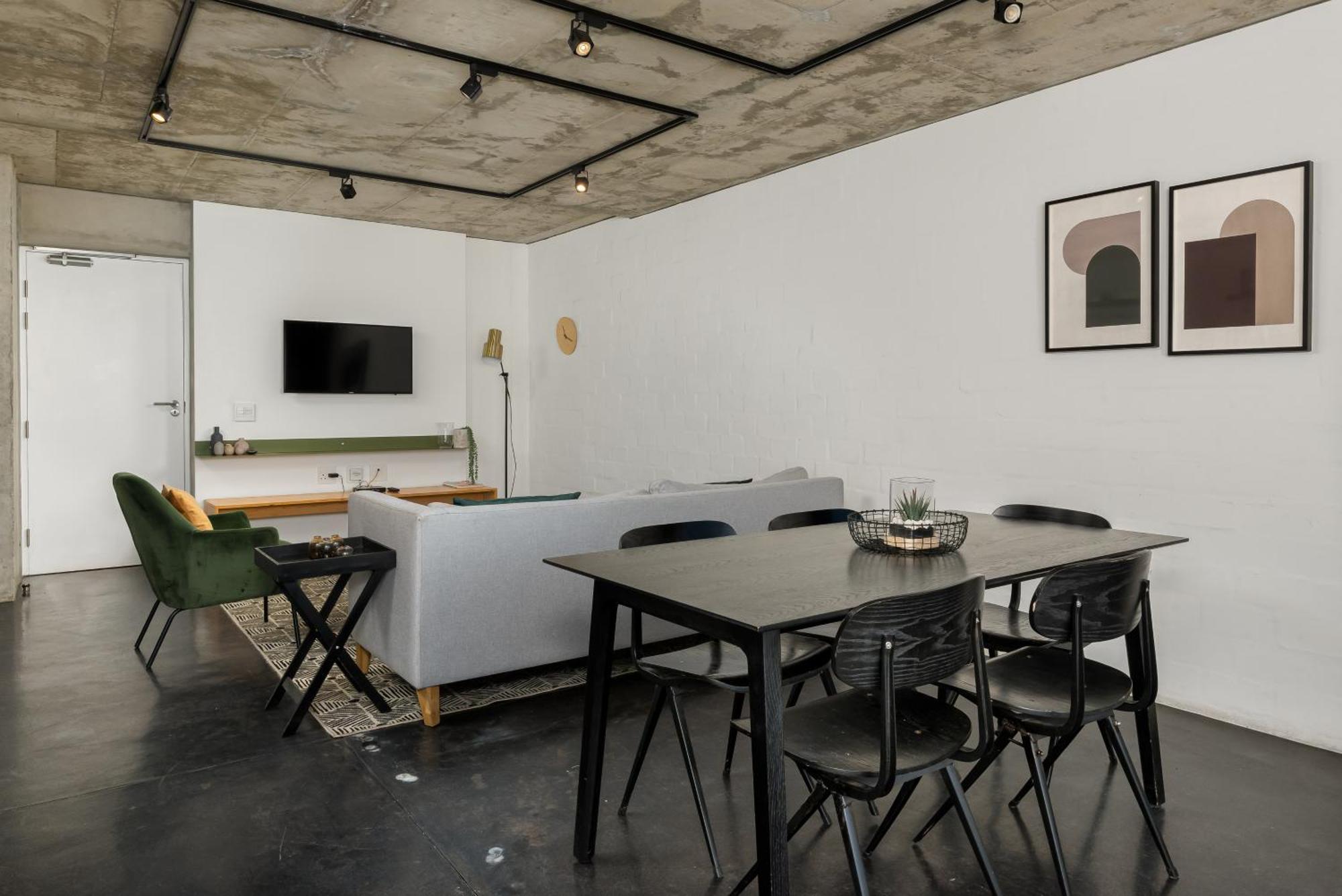 Fortyonl Apartment